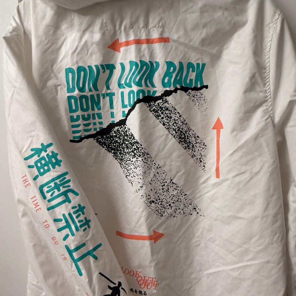 Brooklyn Cloth "Don't Look Back" Graphic Windbreaker M
Streetwear Cyberpunk - Picture 4 of 10